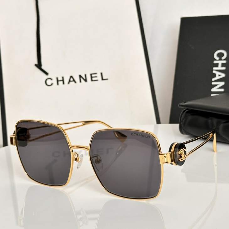 Picture of Chanel Sunglasses _SKUfw79398758fw
